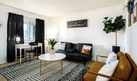 Modern Home w/ Pool Close to Shopping, Nat'l Parks