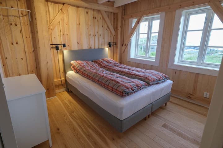Wake up to sea view!