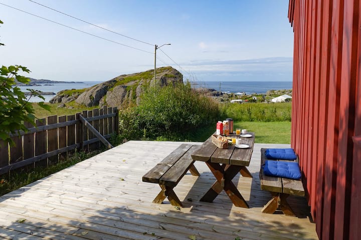 Wake up to sea view!
