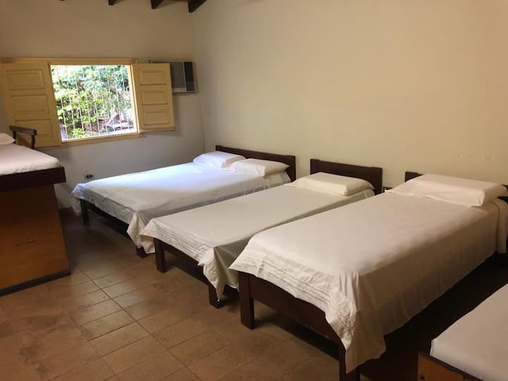 საძინებელი 4