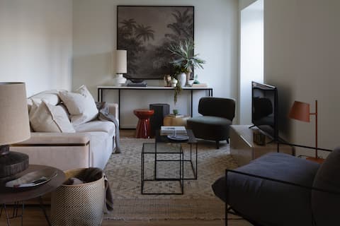 Top Airbnb: Estrela's stylish and well-located home em Campo De Ourique