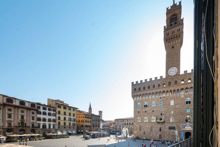 Modern Apartment in Piazza della Signoria gallery image 5