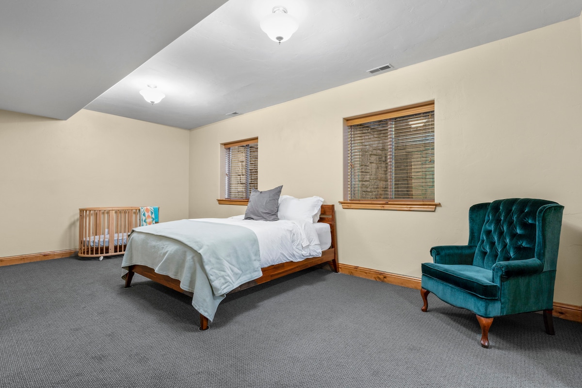 Luxury Midway Mountain Chalet
