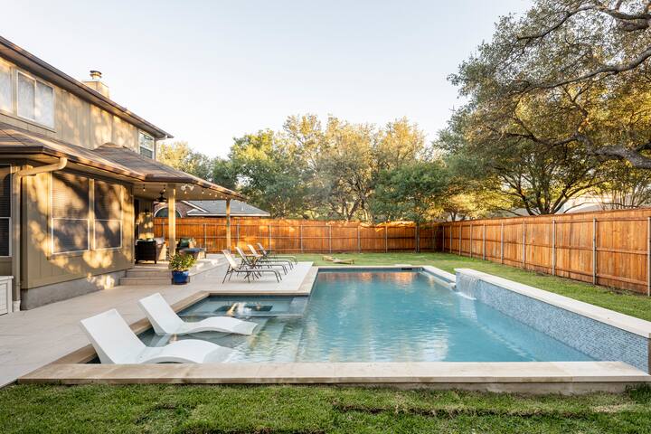 Getaway with Pool, Hot Tub, Arcade & 7 Bedrooms gallery image 5