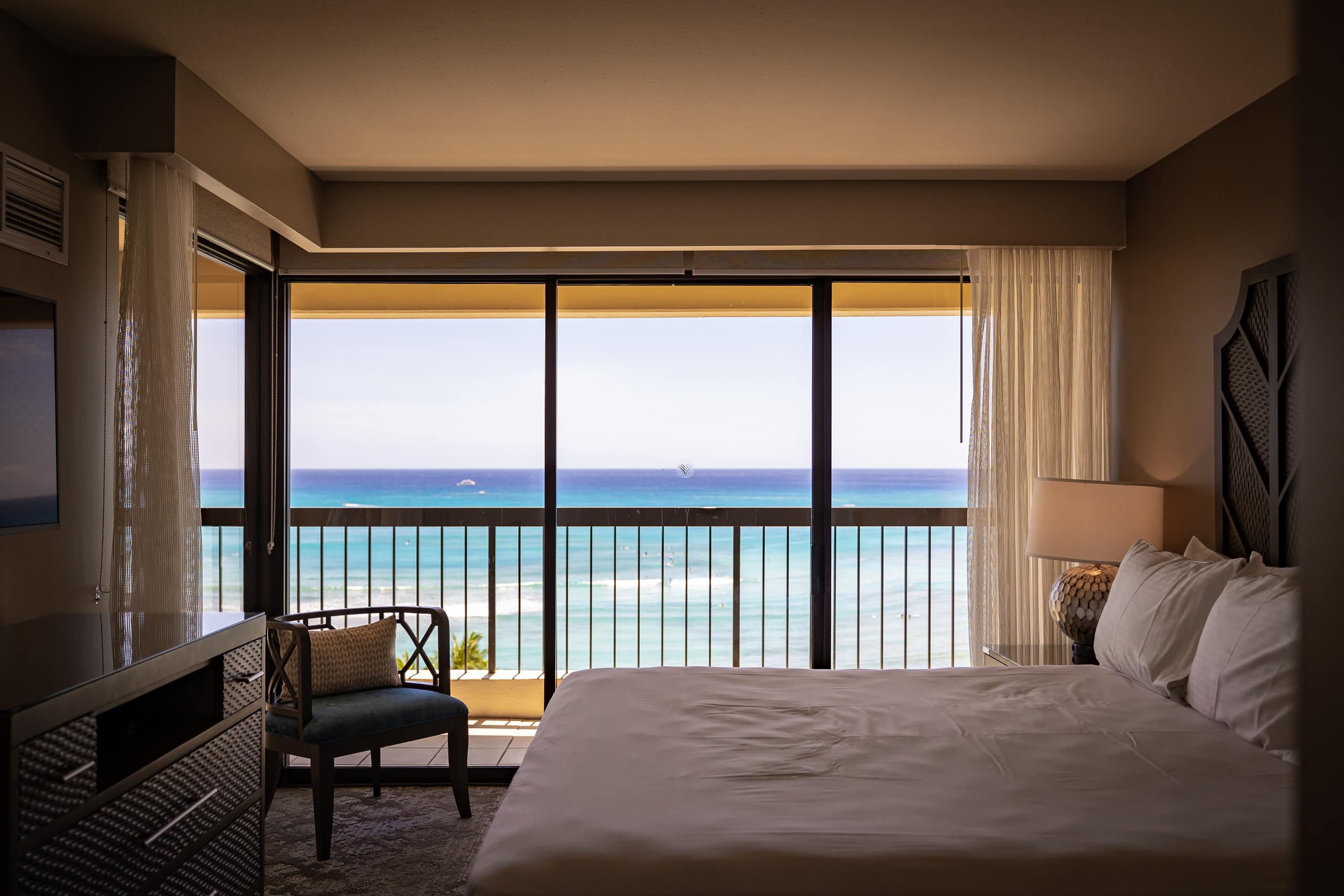 Condo in Honolulu · ★4.87 · 2 bedrooms · 3 beds · 2 private baths - Image 12