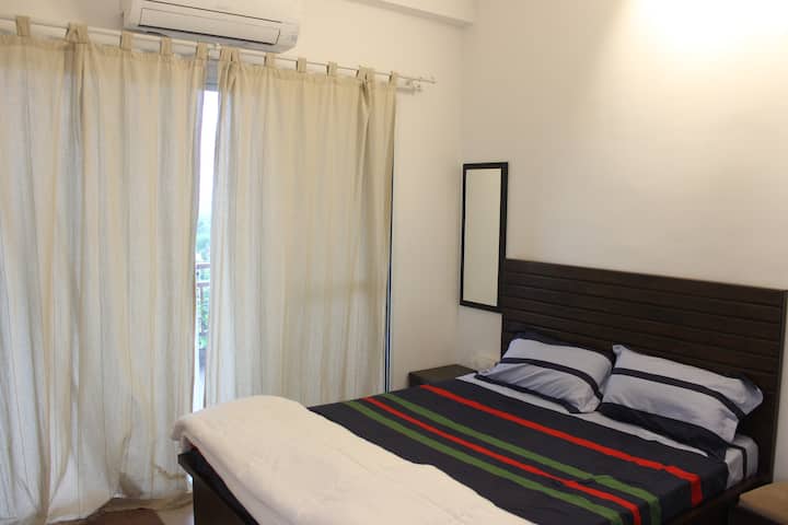 غرفة نوم واسعة