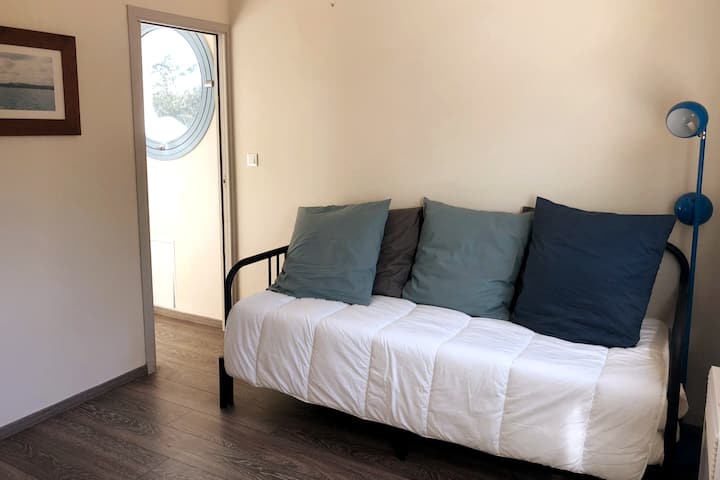 საძინებელი 1