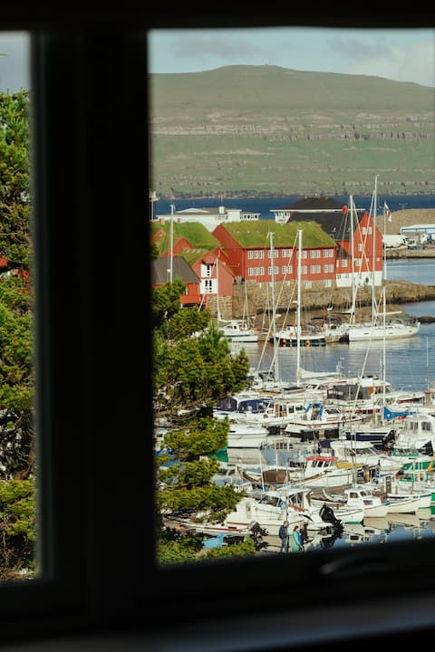 Large Penthouse Apartment | Downtown | Marina |