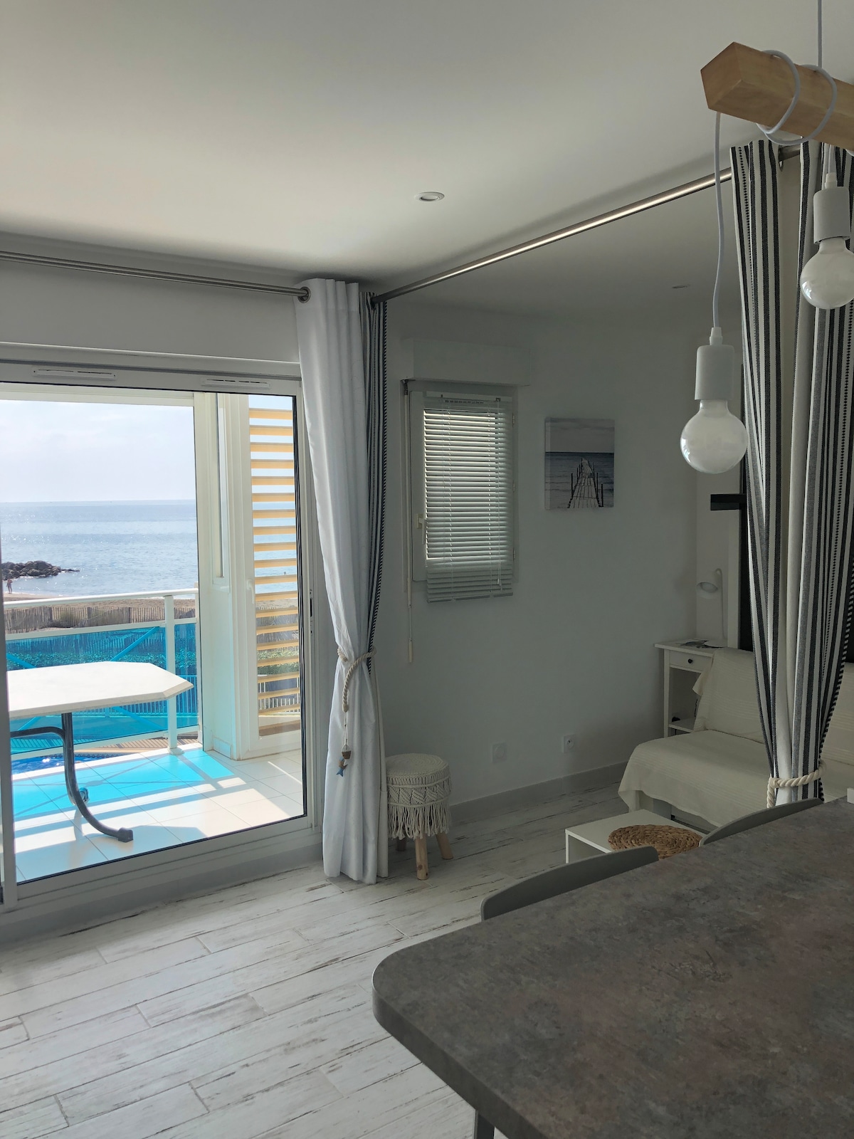 Popular Airbnb listing: Cabin studio – beachfront + pool in Frontignan
