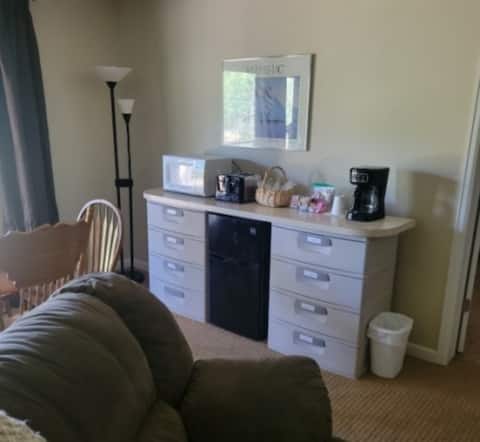Successful Airbnb property: Picabo Meadow - a 2BR suite w/ a separate entrance in Cascade Chipita Park