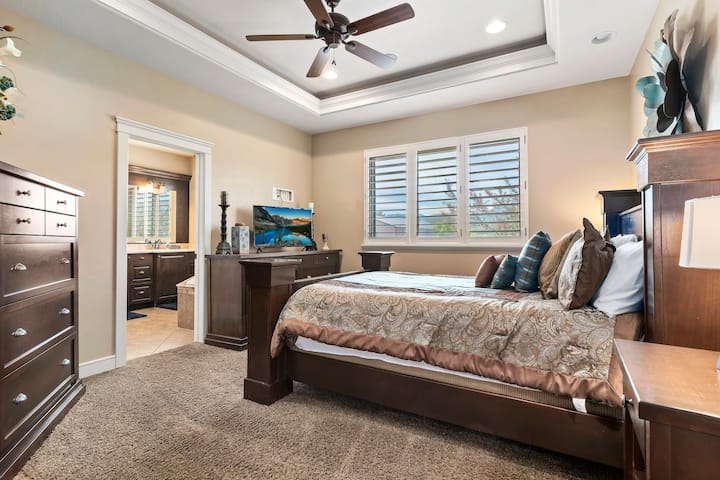 Kiwango kikuu cha Master (chumba cha kulala 1)