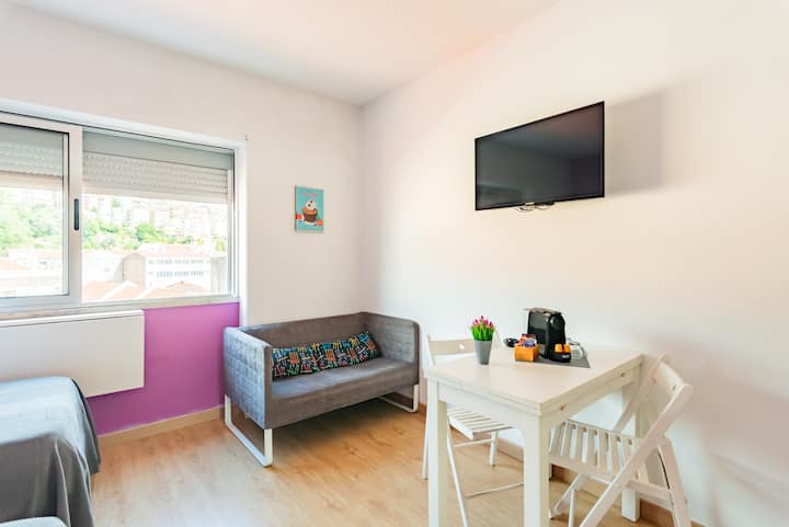 Lovely Blue Studio Coimbra Center 2d With Ac - Pereira