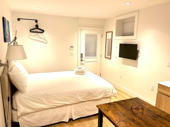 Cozy Studio- Ideal For Exploring The City - ノースバンクーバー
