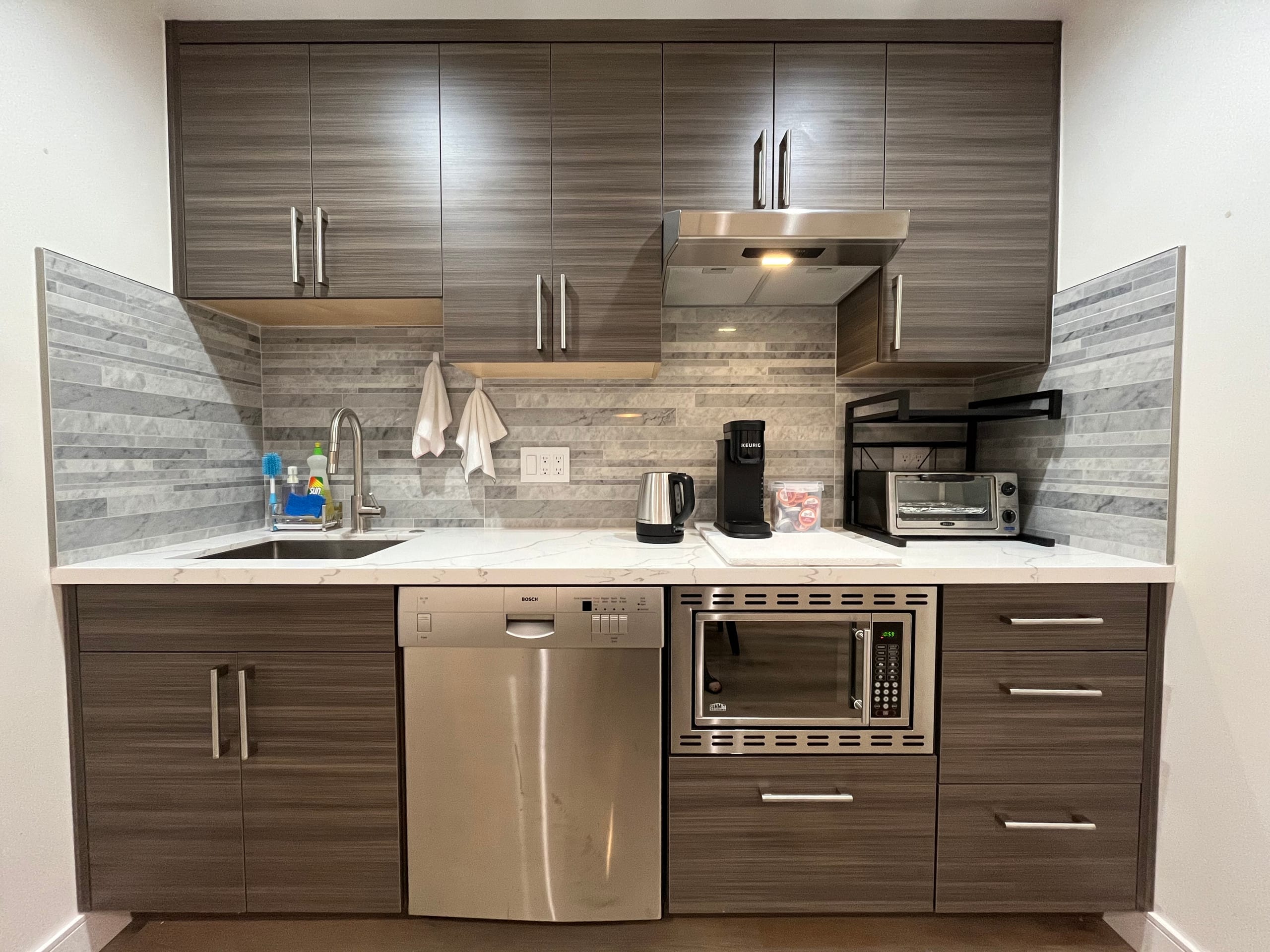 Home in San Francisco · ★4.92 · 2 bedrooms · 2 beds · 2 baths - Image 2