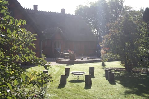 Popular Airbnb listing: Cosy house in village at beatiful Stevns. in Stevns