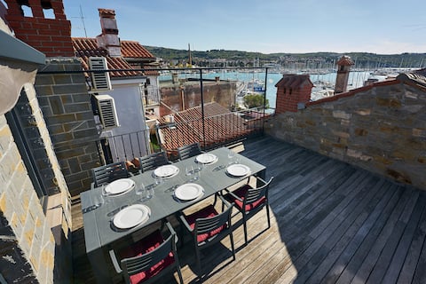 Sea View Terrace Apartment