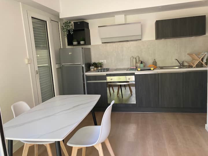 Appartements, Dont Ce T2 Dans Une Propriété - Saint-Genis-Pouilly