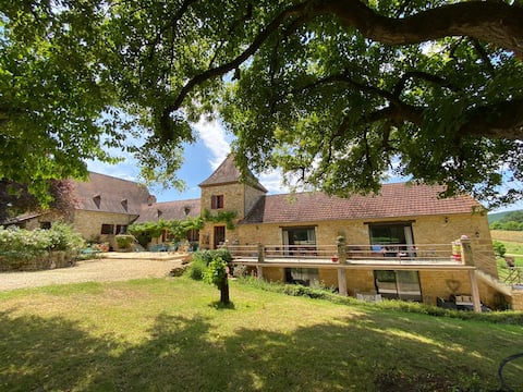 Charming Lavender at Laugerie Basse Gites