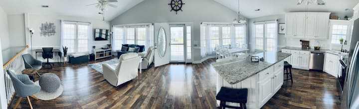 Ocean View | 4-min Walk To Beach | Walk To Bars - Surf City, NC