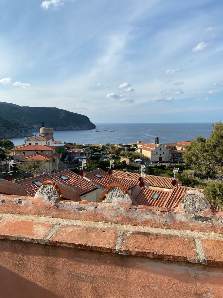 Bilocale Con Vista Mare Capraia Est - Capraia Isola