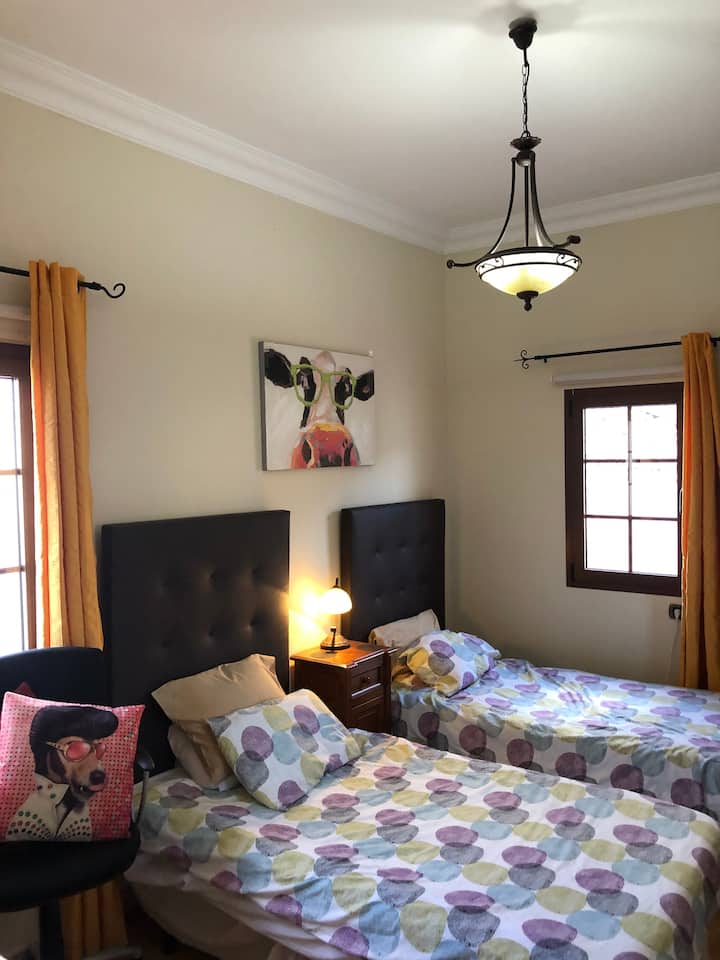 Chambre double au rez-de-chaussée
