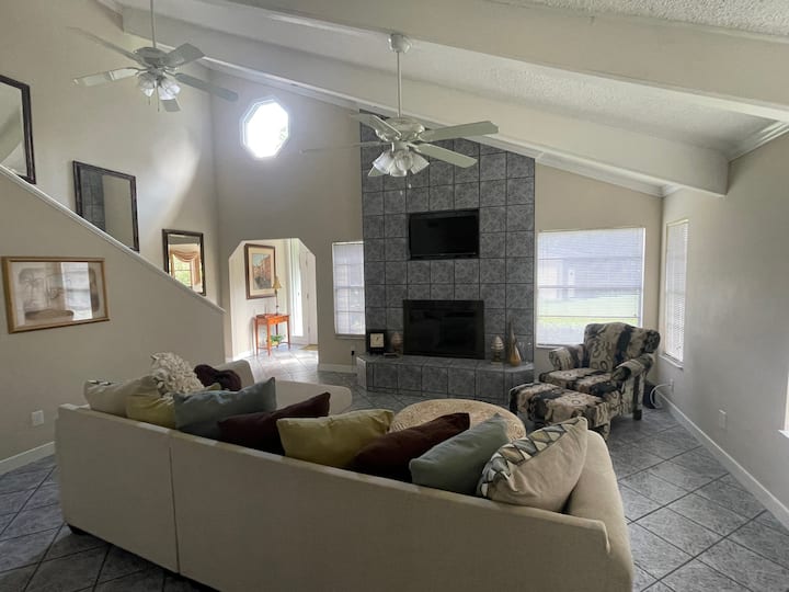 Casandra House - Peaceful / Salt Pool And Hot Tub - Orange Park, FL
