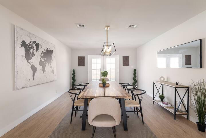 Luxury modern 4bd Villa+Pool.14min Strip. parking gallery image 5