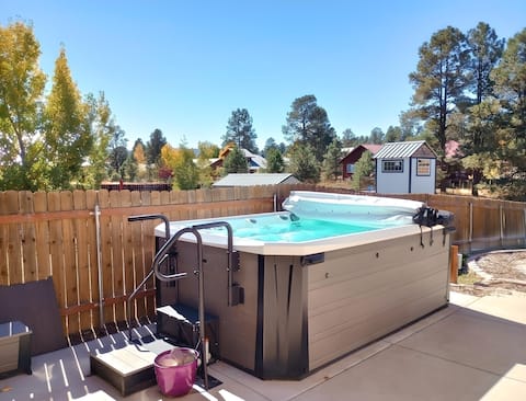 Large Hot-Tub | Close 2 DT | Wolf Creek Mountain
