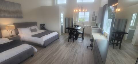 Mile Zero Inn  Premium Room #3 full kitchen