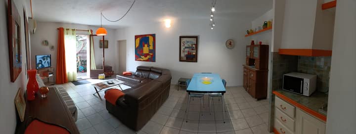 Appartement Rdc 80m2 Dans Une Villa En Bord De Mer - Santa Giulia