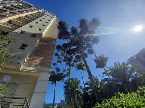 Top Airbnb: Lovely condominium in Batel. in Batel
