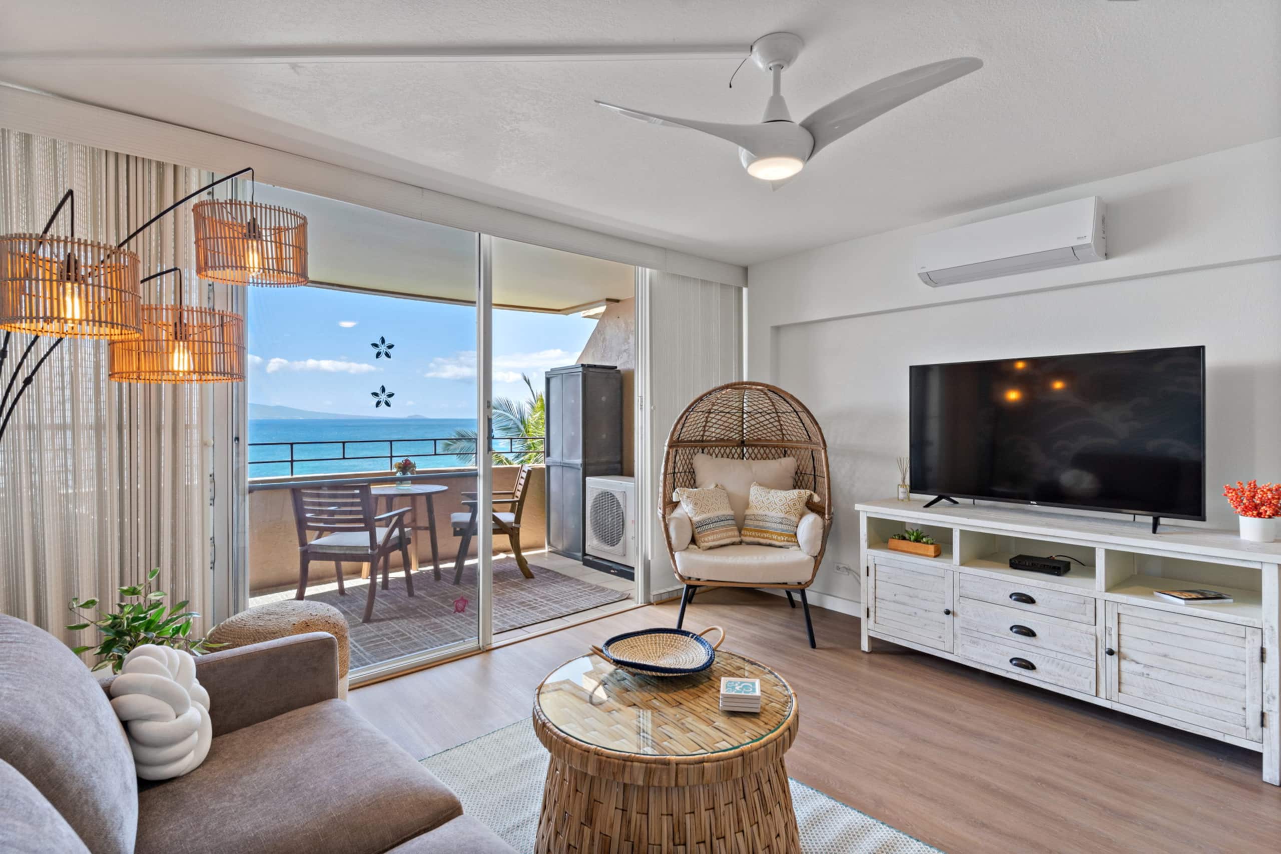 Condo in Wailuku · ★4.95 · 1 bedroom · 2 beds · 1 bath - Image 2