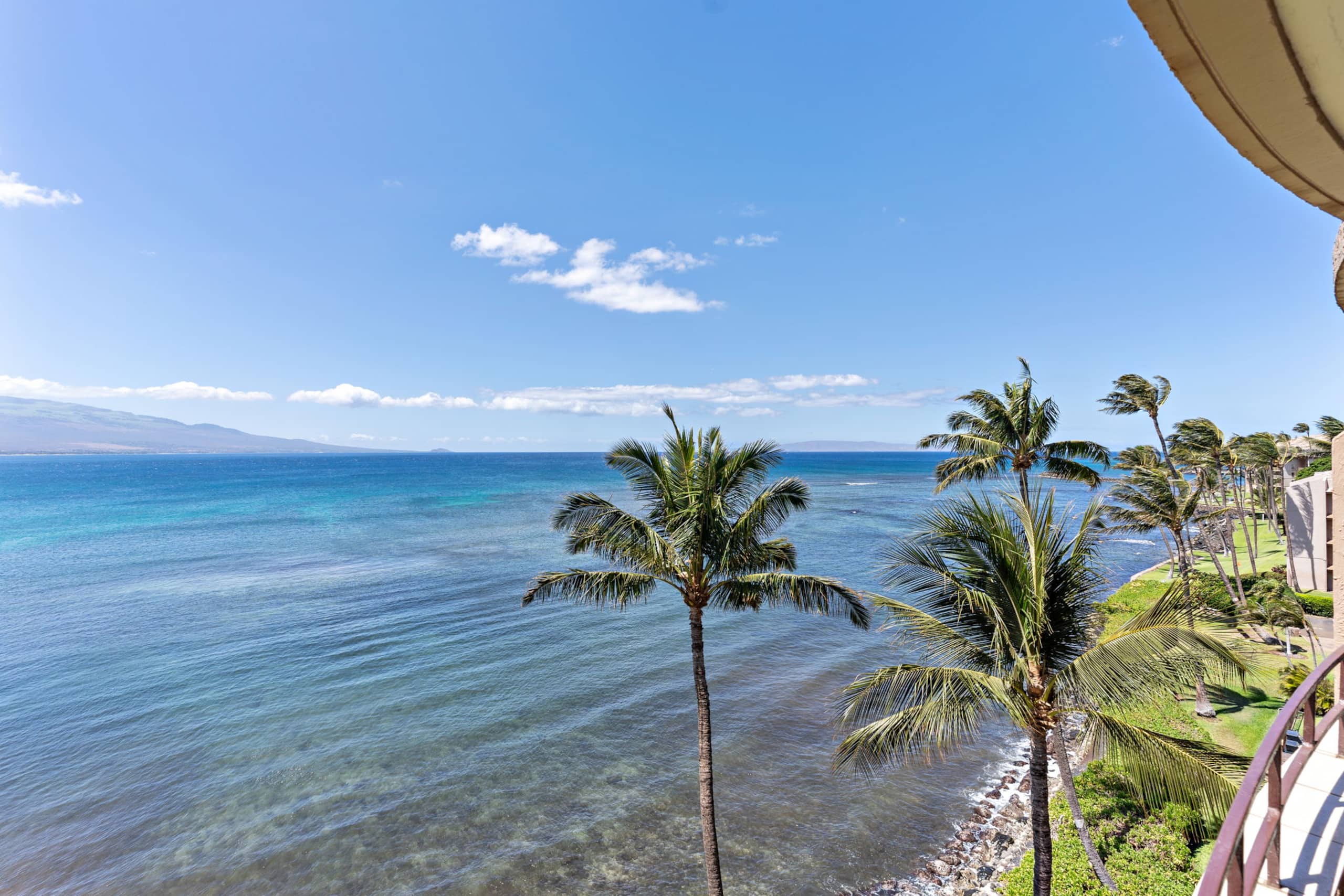 Condo in Wailuku · ★4.95 · 1 bedroom · 2 beds · 1 bath - Image 34