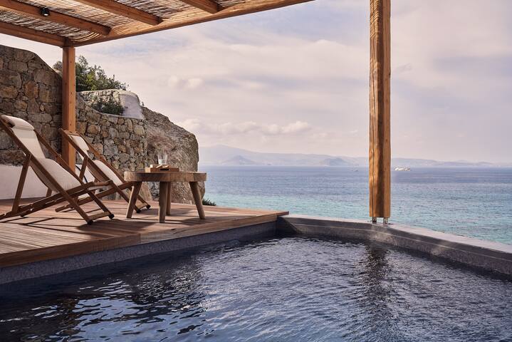 Naxea Villas II gallery image 3