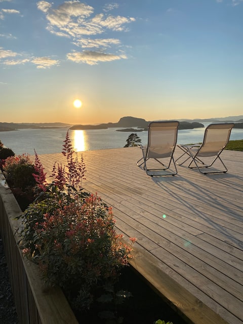 Top performing Airbnb: Cottage with lovely views of the fjord and close to the lake in Hjelmeland