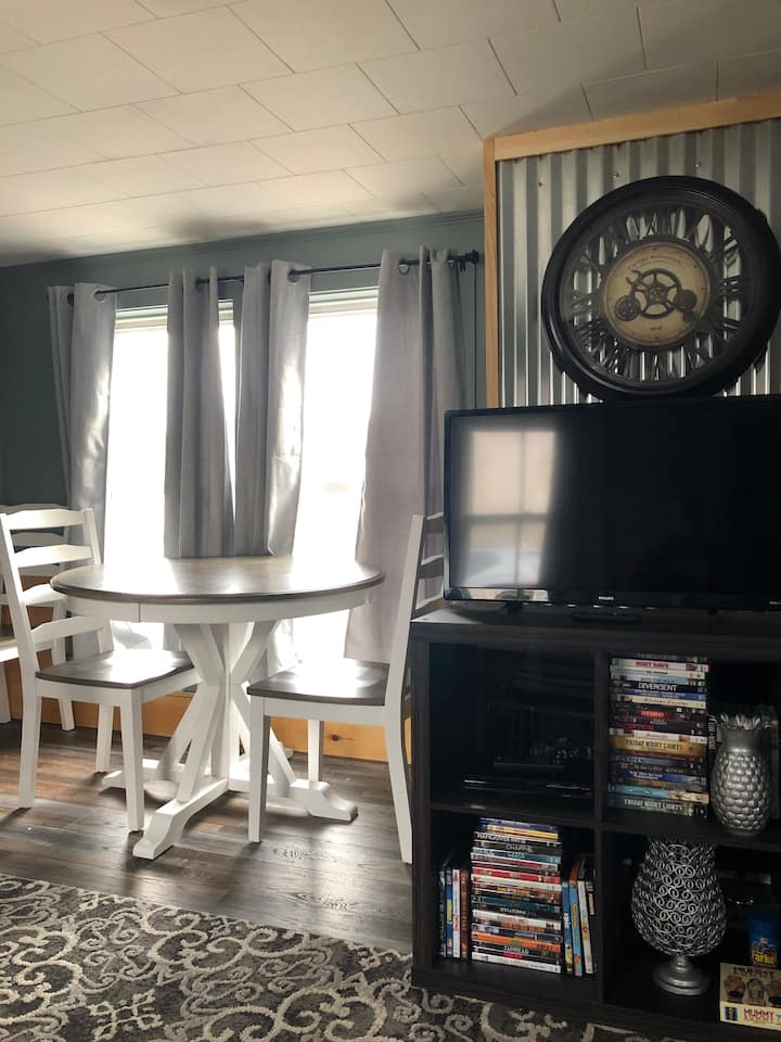 Cozy Lakefront Cottage On Mattanawcook - Maine