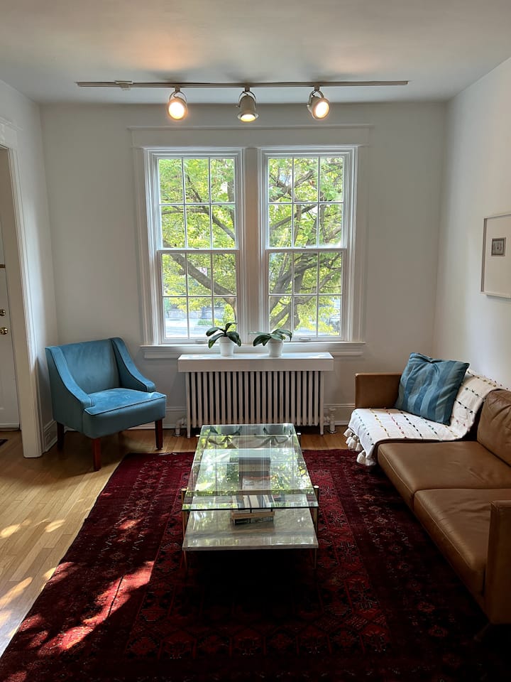 Elegant 2-bed Townhouse Near Georgetown - Washington, D.C.