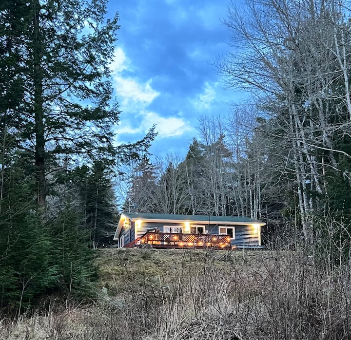 The Lazy Loon Lake House Cottages for Rent in New Germany, Nova