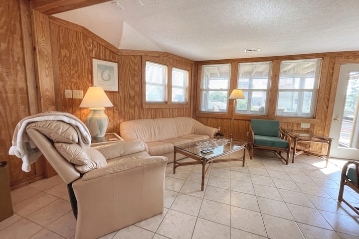 Dunn Deal - 2 Homes In One! Super Close To Beach! - Kill Devil Hills, NC
