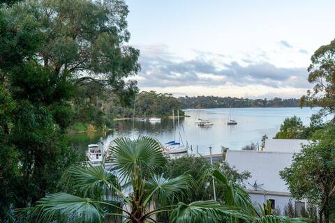 The View @ Metung. Cosy, Comfy & Pet friendly!