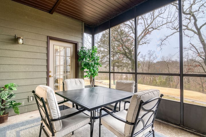 Wow! Golf Course Level Condo - 3 Minutes To Sdc - 5 Minutes To Table Rock Lake - Kimberling City, MO