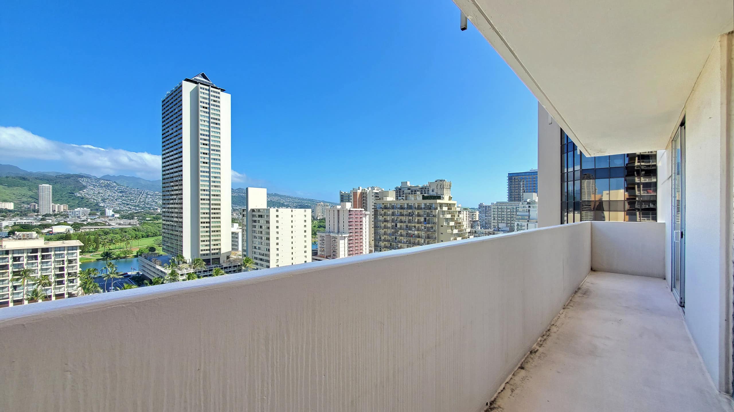 Condo in Honolulu · ★4.76 · Studio · 2 beds · 1 bath - Image 16
