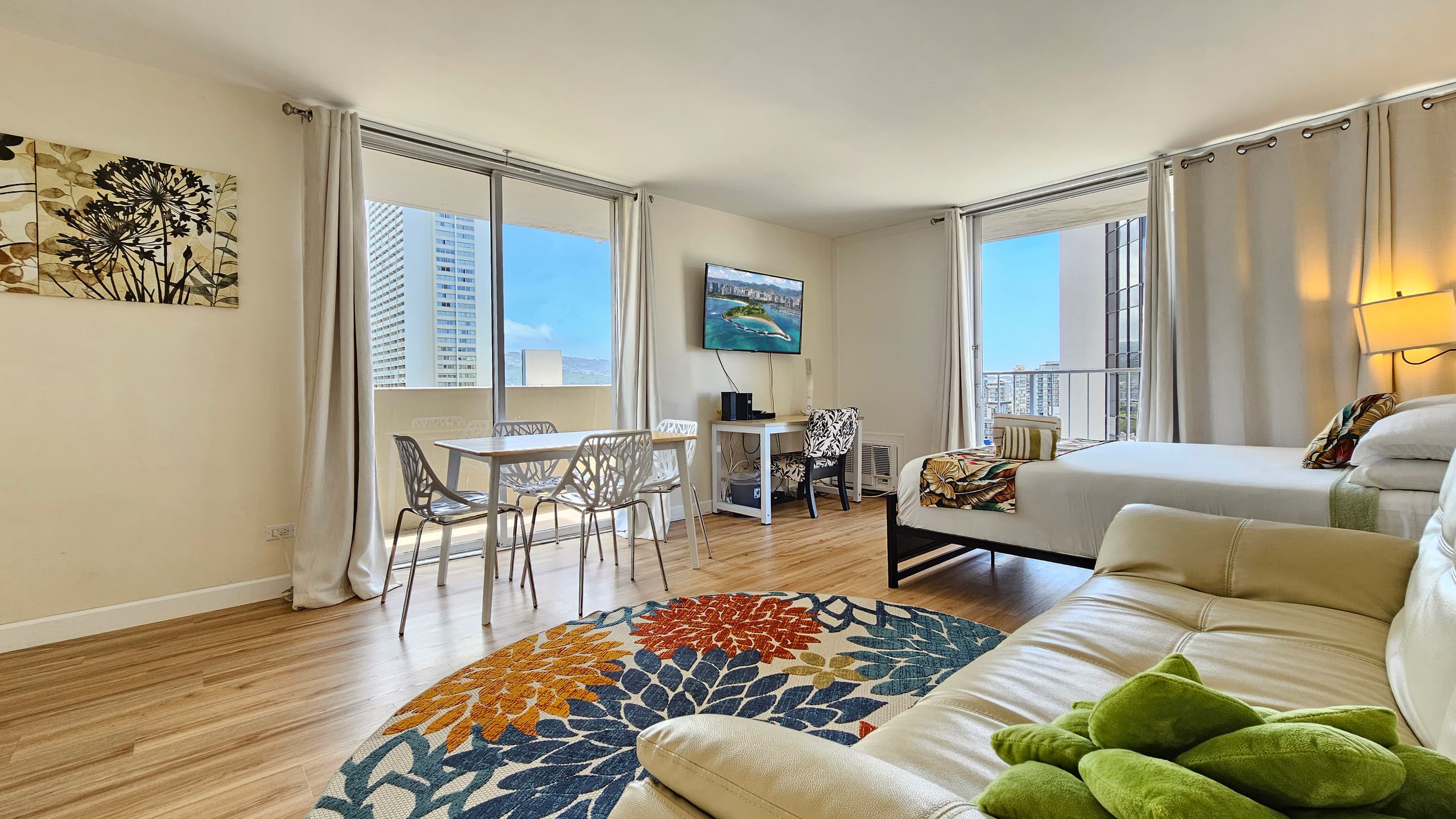 Condo in Honolulu · ★4.76 · Studio · 2 beds · 1 bath - Image 9
