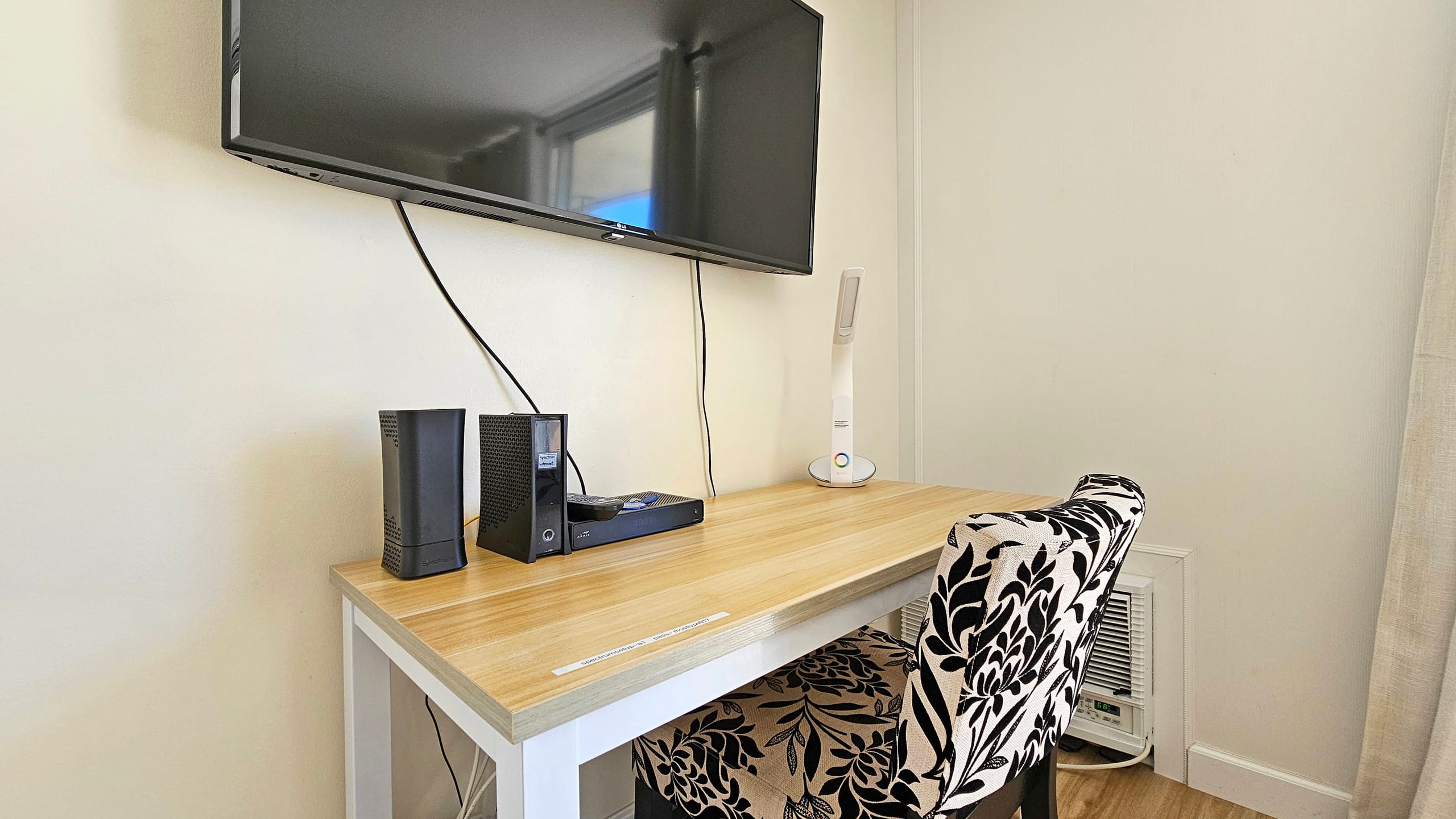 Condo in Honolulu · ★4.76 · Studio · 2 beds · 1 bath - Image 10