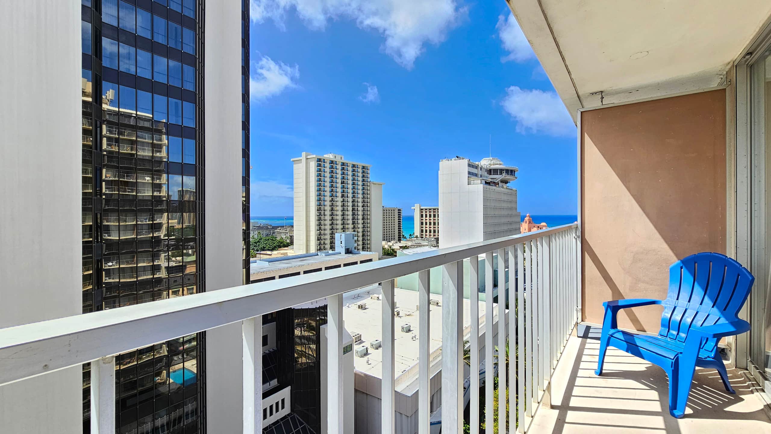 Condo in Honolulu · ★4.76 · Studio · 2 beds · 1 bath - Image 14