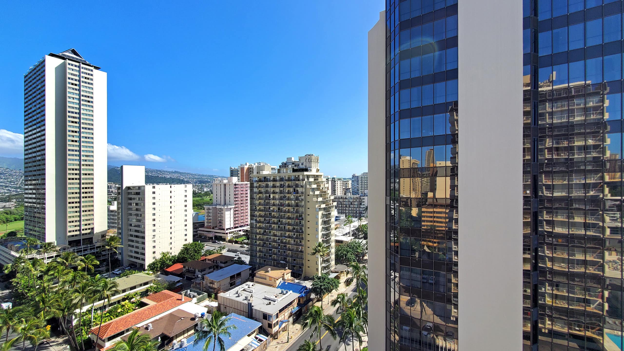 Condo in Honolulu · ★4.76 · Studio · 2 beds · 1 bath - Image 23