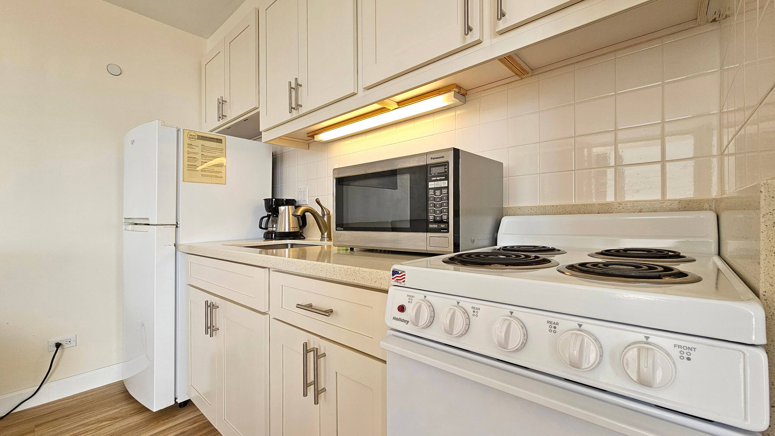 Condo in Honolulu · ★4.76 · Studio · 2 beds · 1 bath - Image 6