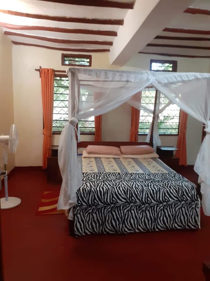 Chui Cottage : Main Bedroom