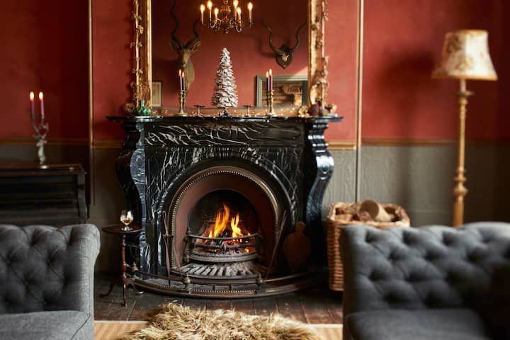 Large Georgian Country House - Amesbury