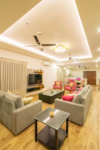 Luxury 4 Bedroom Villa with Private Swimming Pool
